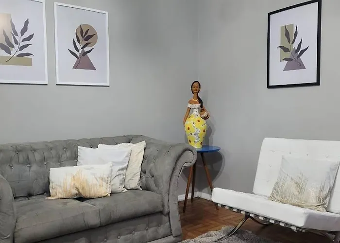 Excelente Apartamento Em Copacabana Com 2 Quartos